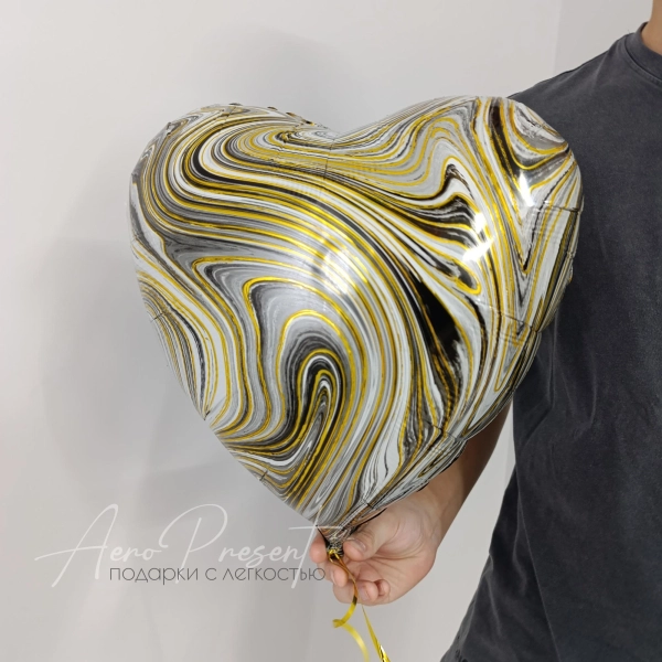 Фольгированное сердце мрамор black